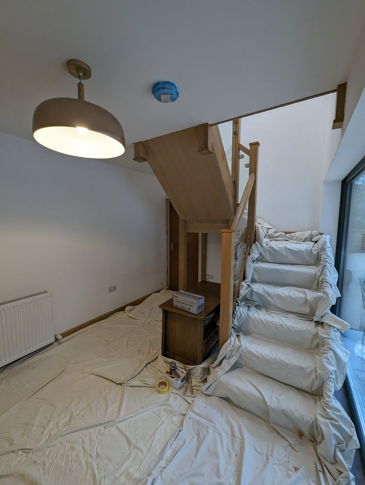 Stairwell before wallpapering